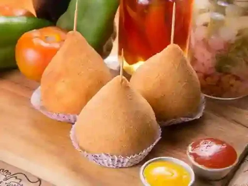 Coxinha de Frango com Catupiry